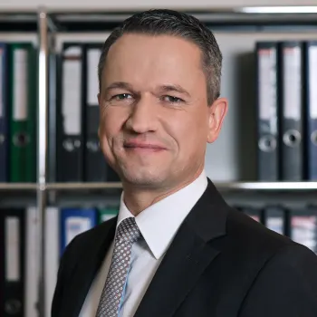 Mag. Alexander Henker